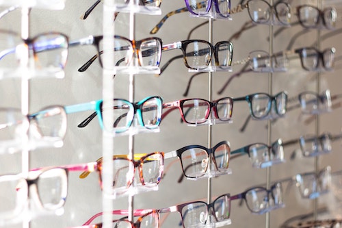 Eyeglasses frames display